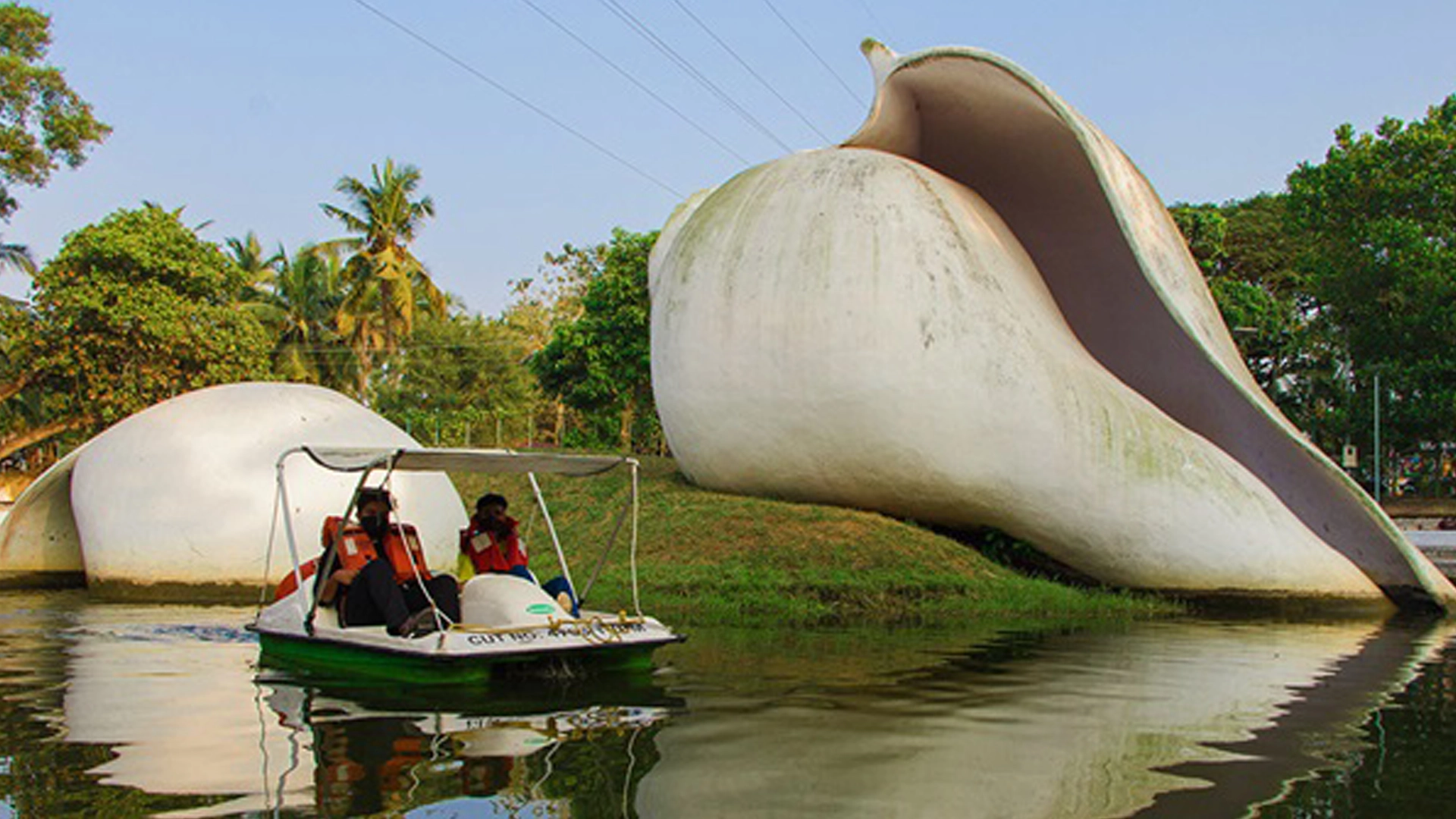 Destination Tour Urbania